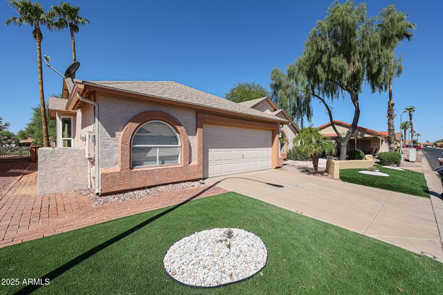 6926 S OAKMONT Drive, Chandler, AZ 85249