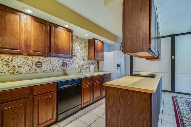 2329 23rd STREET S, La Crosse, WI 54601