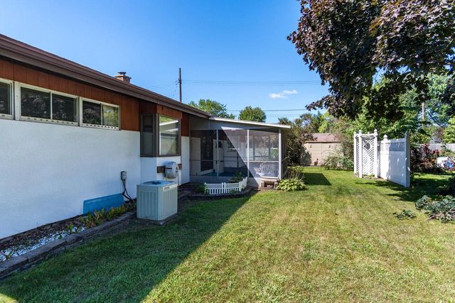 2329 23rd STREET S, La Crosse, WI 54601