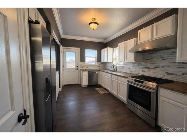 2768 Renshaw St, Strasburg, CO 80136