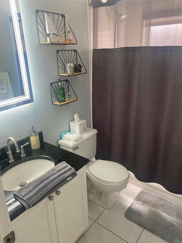 16322 SW 76th Street, Miami, FL 33193