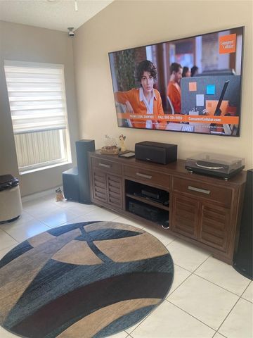 16322 SW 76th Street, Miami, FL 33193