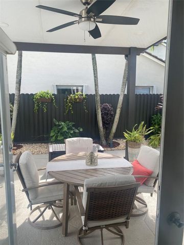 16322 SW 76th Street, Miami, FL 33193