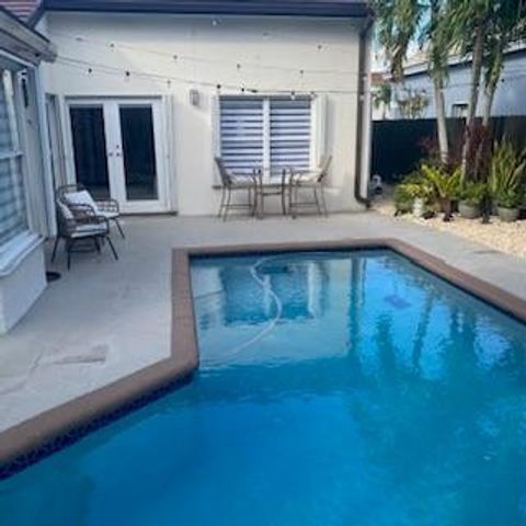 16322 SW 76th Street, Miami, FL 33193
