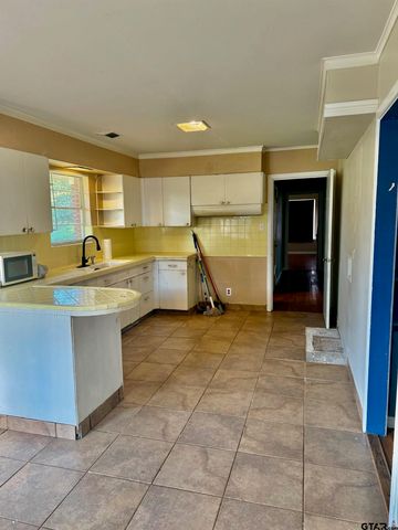 2408 Hunter St., Tyler, TX 75701