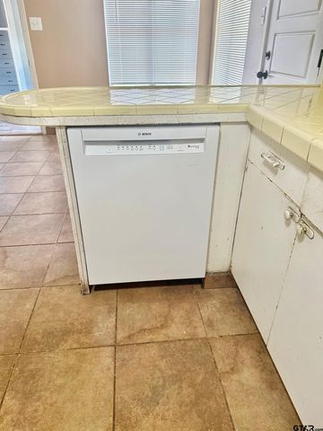 2408 Hunter St., Tyler, TX 75701