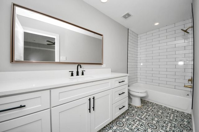 807 Avenue J, Conroe, TX 77301