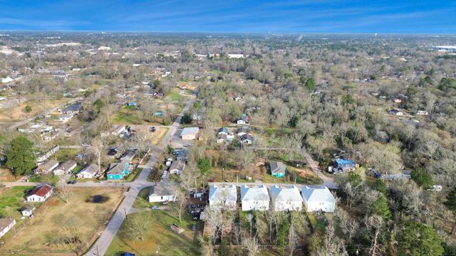 807 Avenue J, Conroe, TX 77301