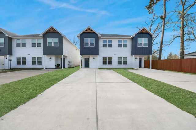 807 Avenue J, Conroe, TX 77301