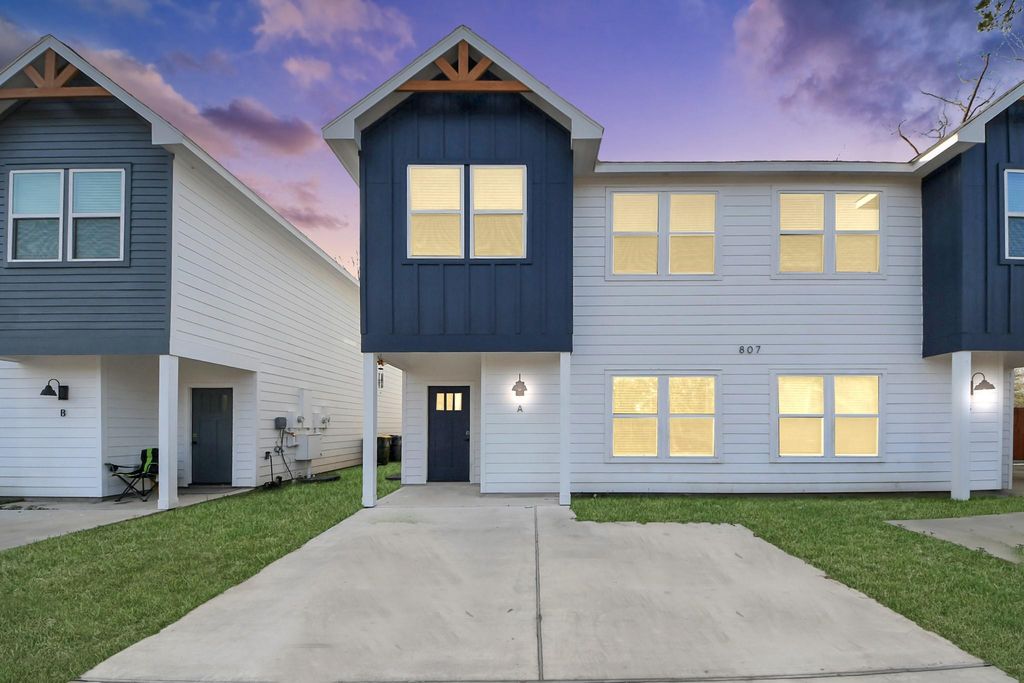 807 Avenue J, Conroe, TX 77301