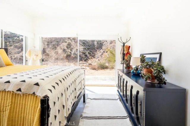6595 Pioneertown Road, Yucca Valley, CA 92284