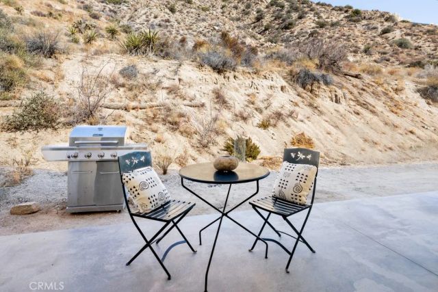 6595 Pioneertown Road, Yucca Valley, CA 92284