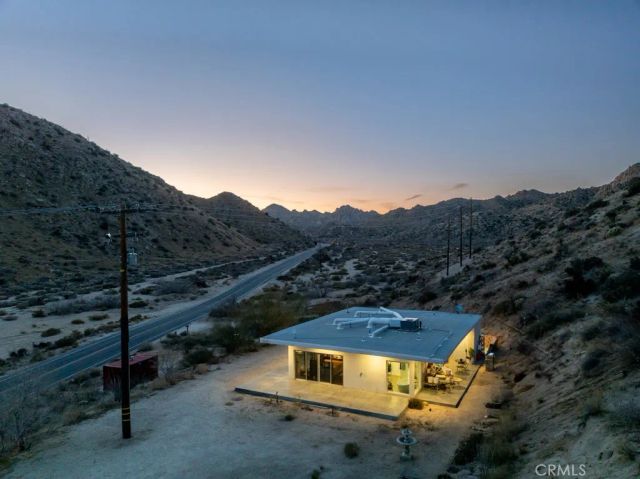 6595 Pioneertown Road, Yucca Valley, CA 92284