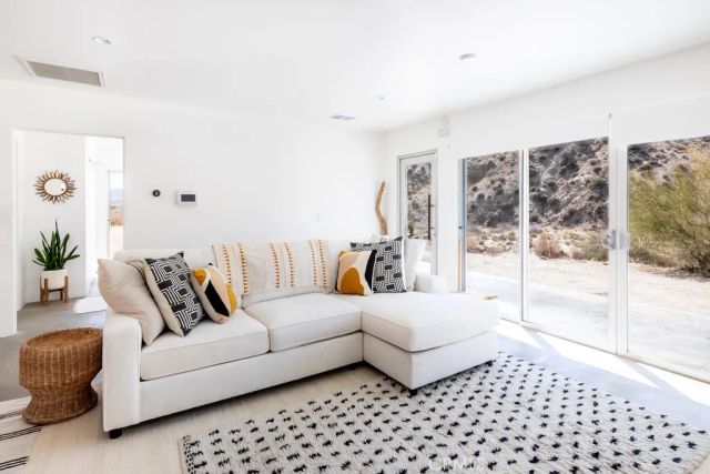 6595 Pioneertown Road, Yucca Valley, CA 92284