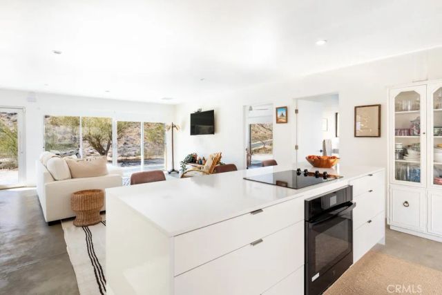 6595 Pioneertown Road, Yucca Valley, CA 92284