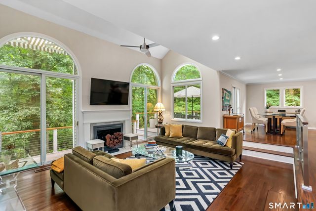 10 Cannon Brook Lane 10, Norwalk, CT 06851