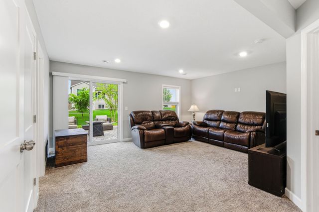 6709 91st Street S, Cottage Grove, MN 55016
