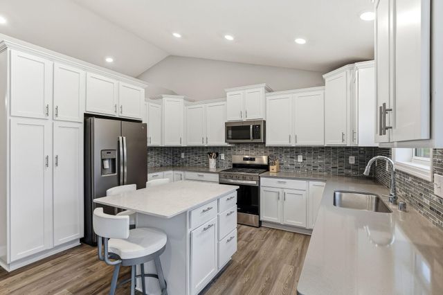 6709 91st Street S, Cottage Grove, MN 55016