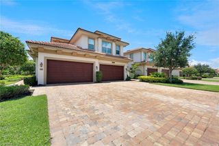7801 Hawthorne DR 2701, Naples, FL 34113