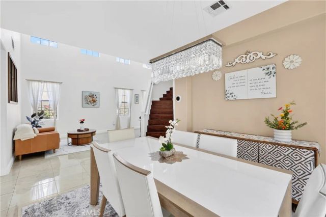 517 Shadow Ln, Simi Valley, CA 93065