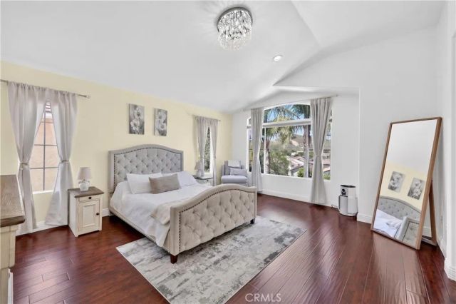 517 Shadow Ln, Simi Valley, CA 93065