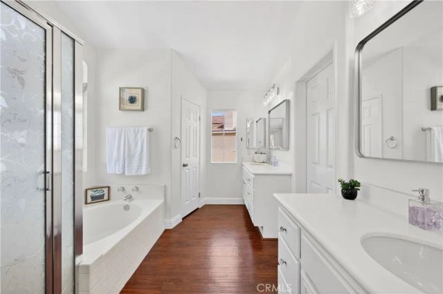 517 Shadow Ln, Simi Valley, CA 93065