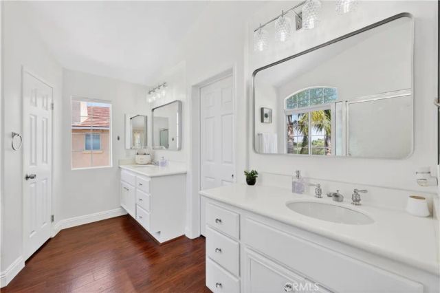 517 Shadow Ln, Simi Valley, CA 93065