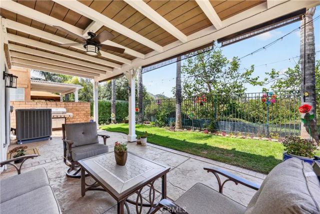 517 Shadow Ln, Simi Valley, CA 93065