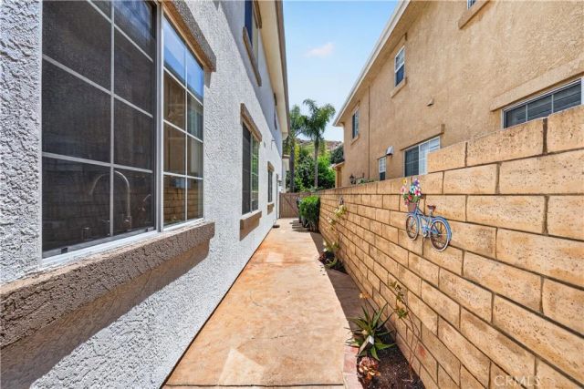 517 Shadow Ln, Simi Valley, CA 93065