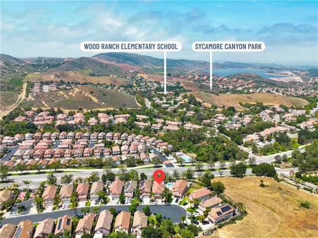 517 Shadow Ln, Simi Valley, CA 93065