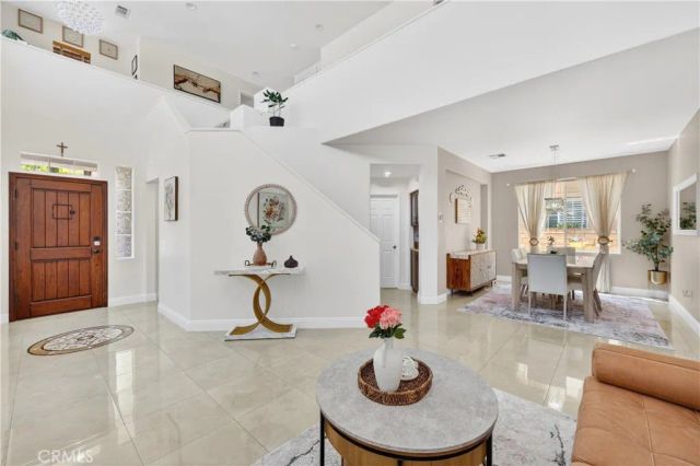 517 Shadow Ln, Simi Valley, CA 93065
