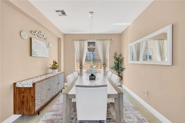 517 Shadow Ln, Simi Valley, CA 93065