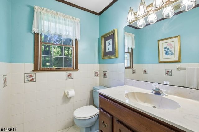 79 Stillwater Rd, Fredon Twp., NJ 07860