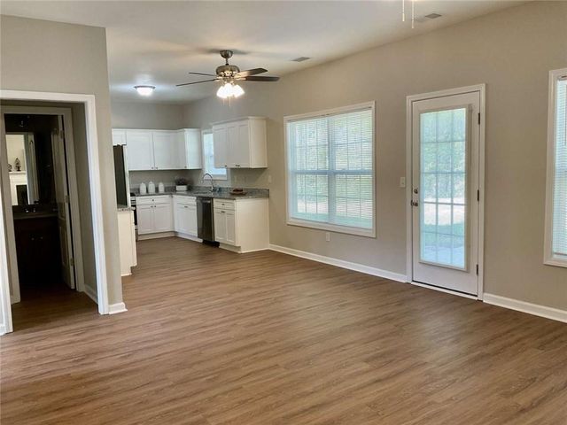 592 Kyles Circle, Hiram, GA 30141