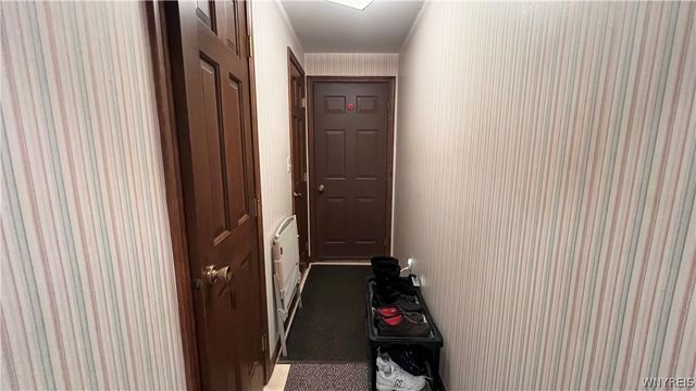 204 Holiday Lane, Hamburg, NY 14075