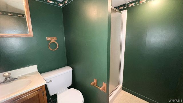 204 Holiday Lane, Hamburg, NY 14075