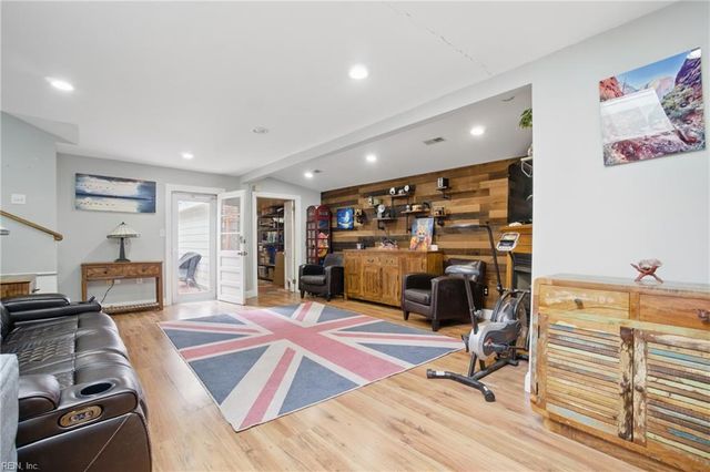 1141 Jamestown CRES, Norfolk, VA 23508
