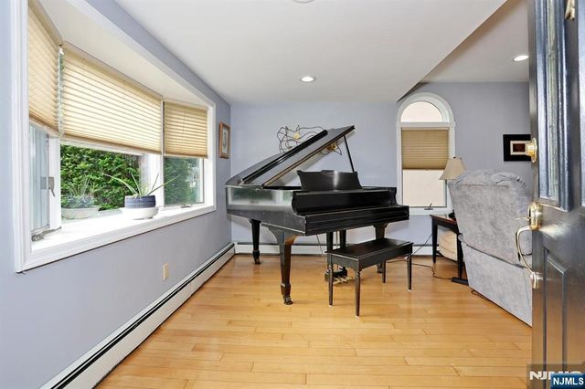 94 Smith Avenue, Bergenfield, NJ 07621