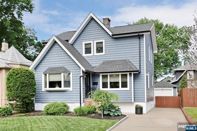 94 Smith Avenue, Bergenfield, NJ 07621