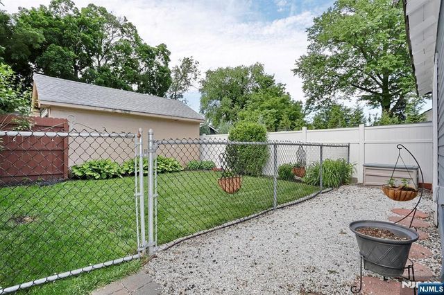 94 Smith Avenue, Bergenfield, NJ 07621