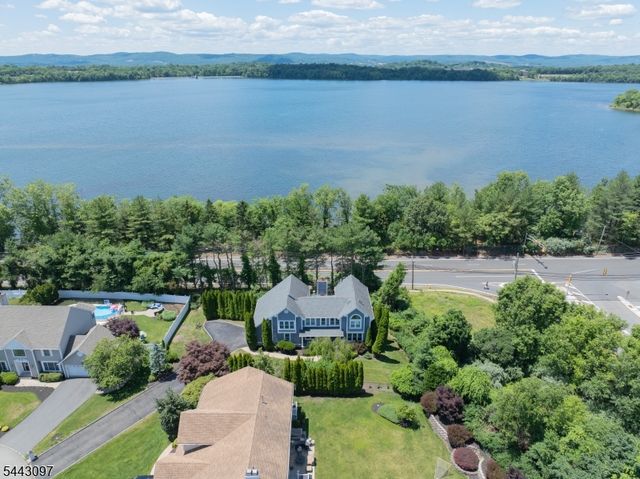 11 Gates Pl, Wayne Twp., NJ 07470