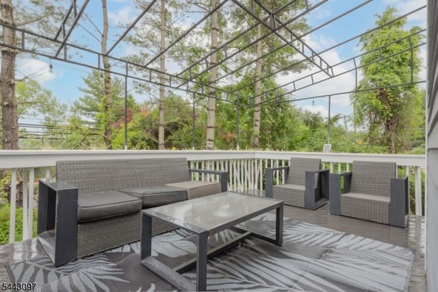 11 Gates Pl, Wayne Twp., NJ 07470