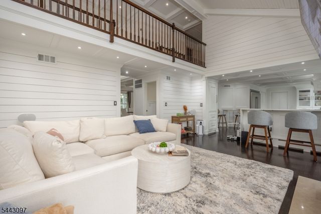 11 Gates Pl, Wayne Twp., NJ 07470