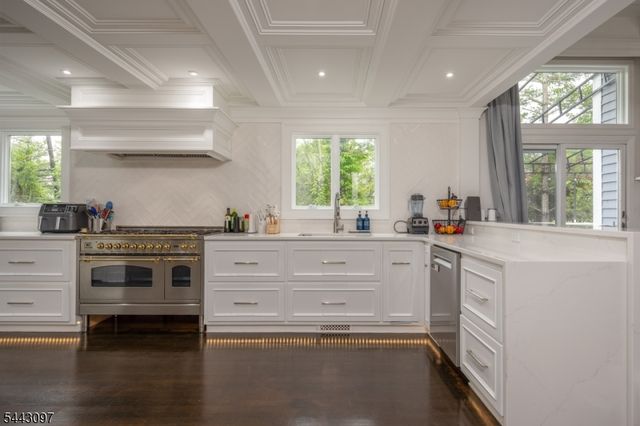 11 Gates Pl, Wayne Twp., NJ 07470