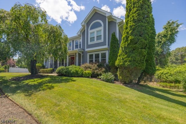 11 Gates Pl, Wayne Twp., NJ 07470