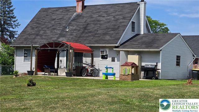 3165 Birch Circle East, Whitehall Twp, PA 18052