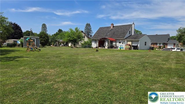 3165 Birch Circle East, Whitehall Twp, PA 18052