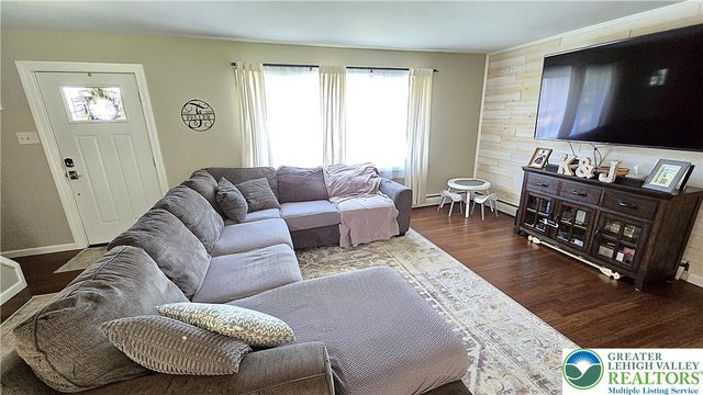 3165 Birch Circle East, Whitehall Twp, PA 18052