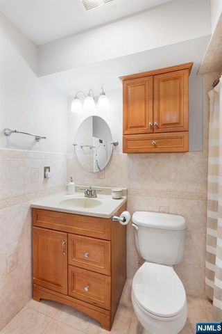 102 West Ridge Mews, Wood Ridge, NJ 07075