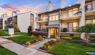 102 West Ridge Mews, Wood Ridge, NJ 07075